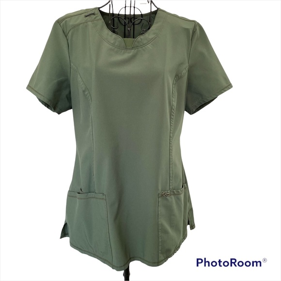 Infinity Scrub Top with Round Neck and Front Pocket in Pocket Style Size M - Picture 1 of 12